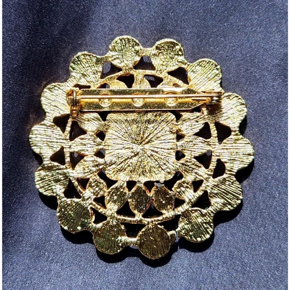 Vintage 1950s Pastel Cabochon Rhinestone Brooch Gold Tone Filigree Floral Pin - Picture 2 of 3